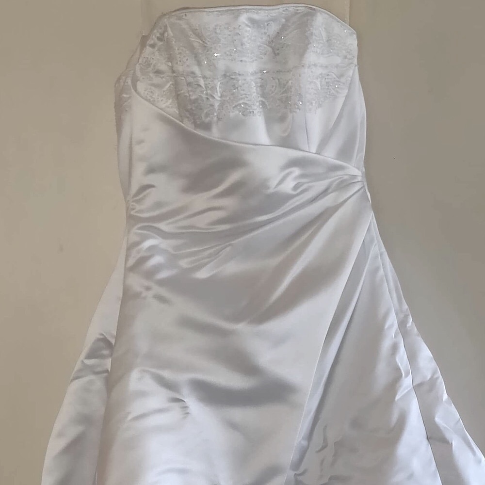 Elizabeth Stuart Wedding Dress